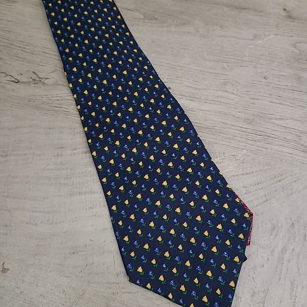 Tommy Hilfiger Floral Blue 100% Imported Silk Mens Necktie Tie Made In USA EUC